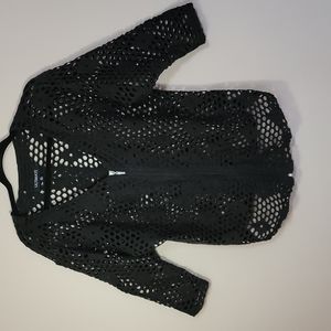 Ultimate Brand 3/4 sleeve mesh top with v-neck and zip up